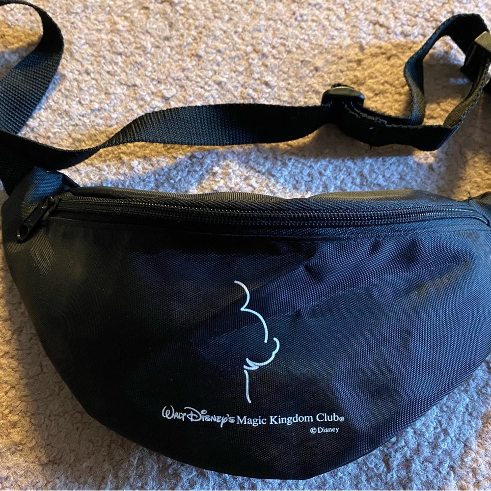 Vintage Disney Magic Kingdom Club Nylon Fanny Pack Black Mickey Mouse